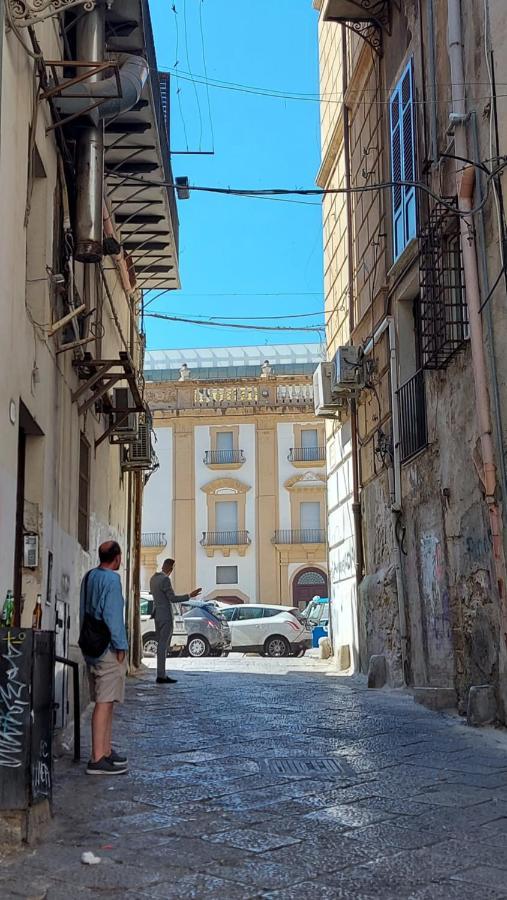 Appartamento In Pieno Centro I Mori E Le Dame Palerme Extérieur photo